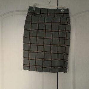Soho Apparel Gray Checkered Pencil Skirt